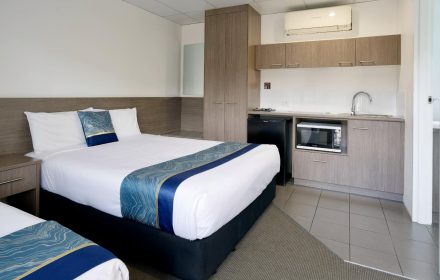 Twin Room — Chalet Motor Inn In Bundaberg West, QLD Twin Room — Chalet Motor Inn In Bundaberg West, QLD