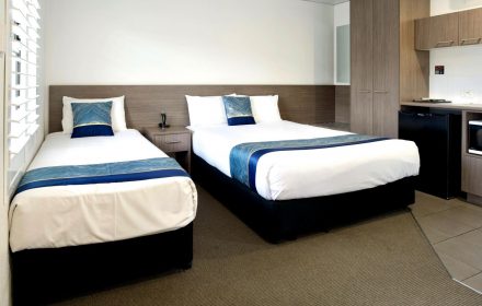 Twin Beds, Pet-Friendly — Chalet Motor Inn In Bundaberg West, QLD Twin Beds, Pet-Friendly — Chalet Motor Inn In Bundaberg West, QLD